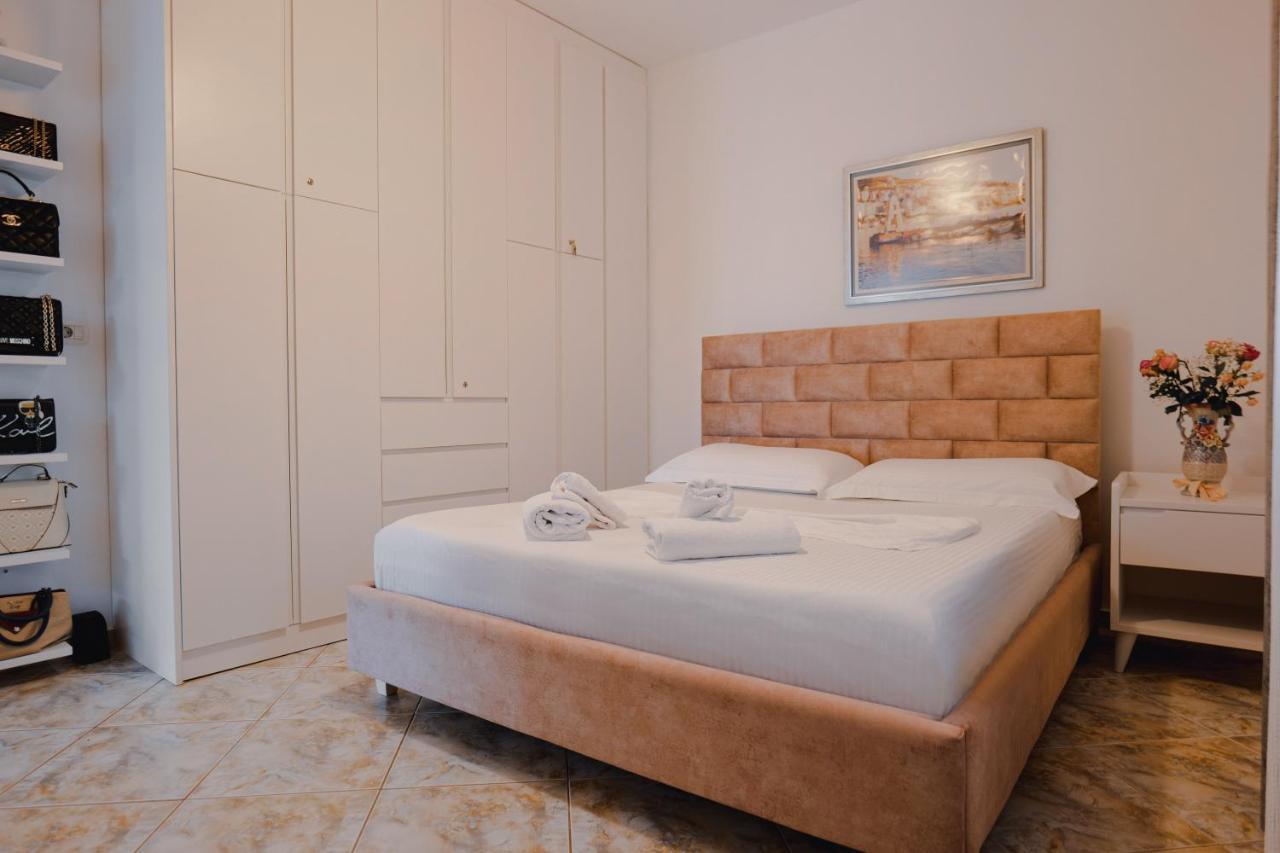 Vila Jona Sarandë Exterior foto