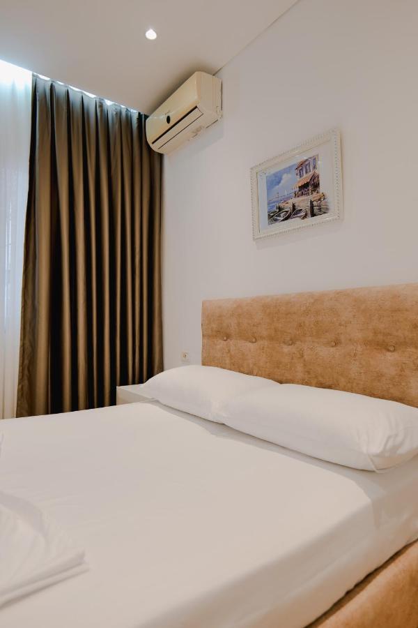 Vila Jona Sarandë Exterior foto
