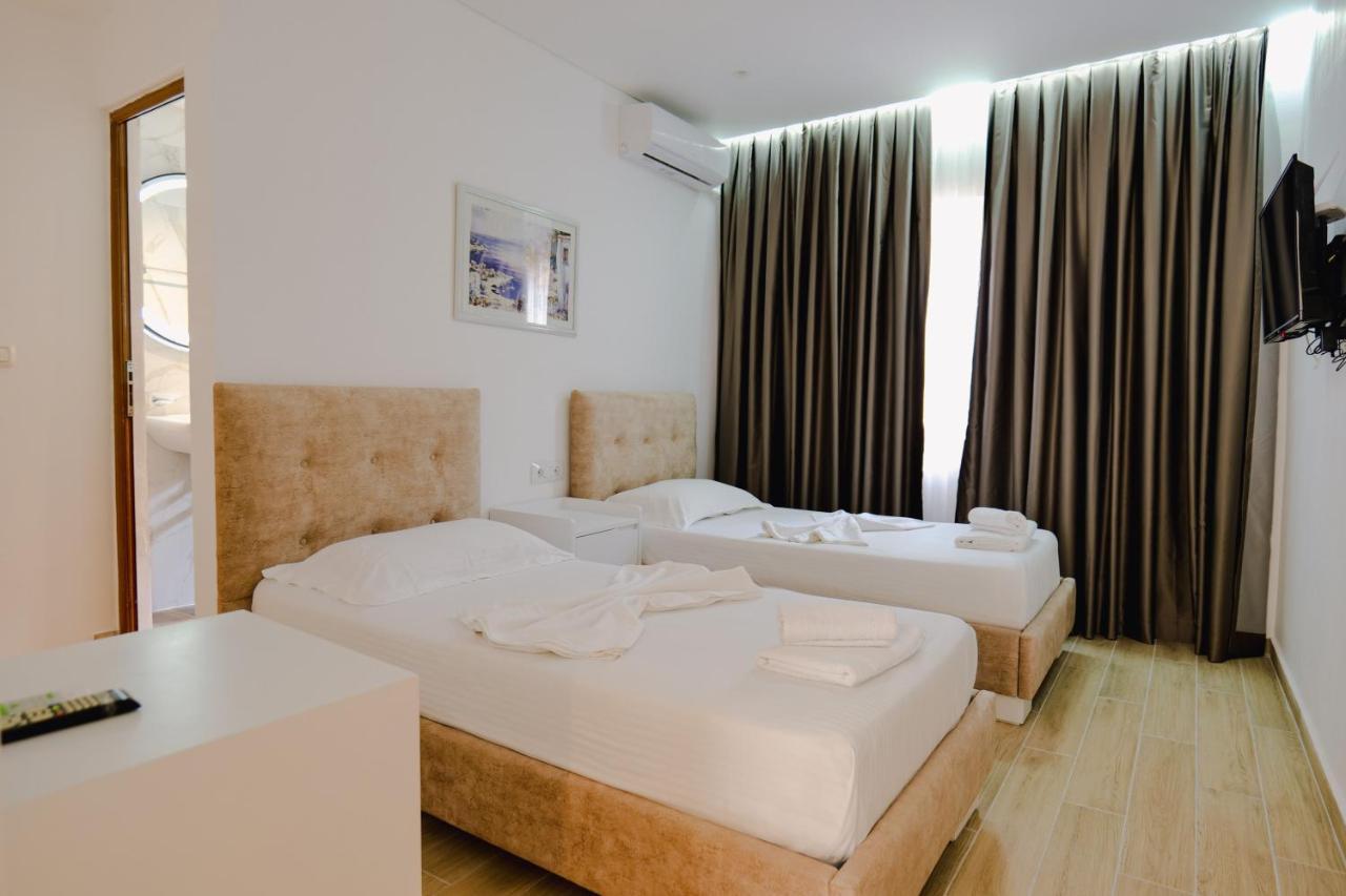 Vila Jona Sarandë Exterior foto